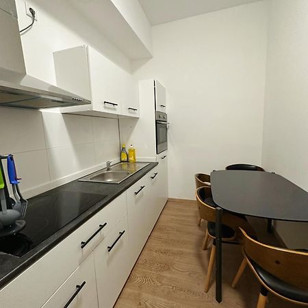 Апартаменти 2Schlafenzimmer 5Betten Montuerwhonung Дюссельдорф Екстер'єр фото